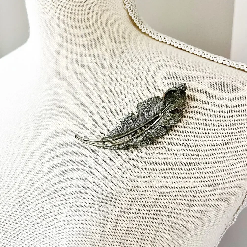 Sarah Coventry Vintage Silver Leaf Brooch